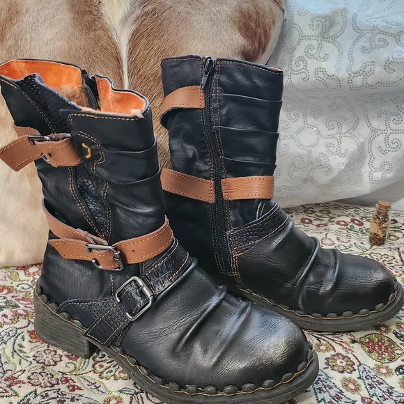 Black and Brown Women's Boots - Picture 2 of 8